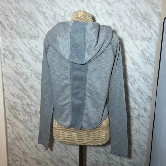 Under Armour crop Hoodie Grey Size XS - Picture 3 of 4